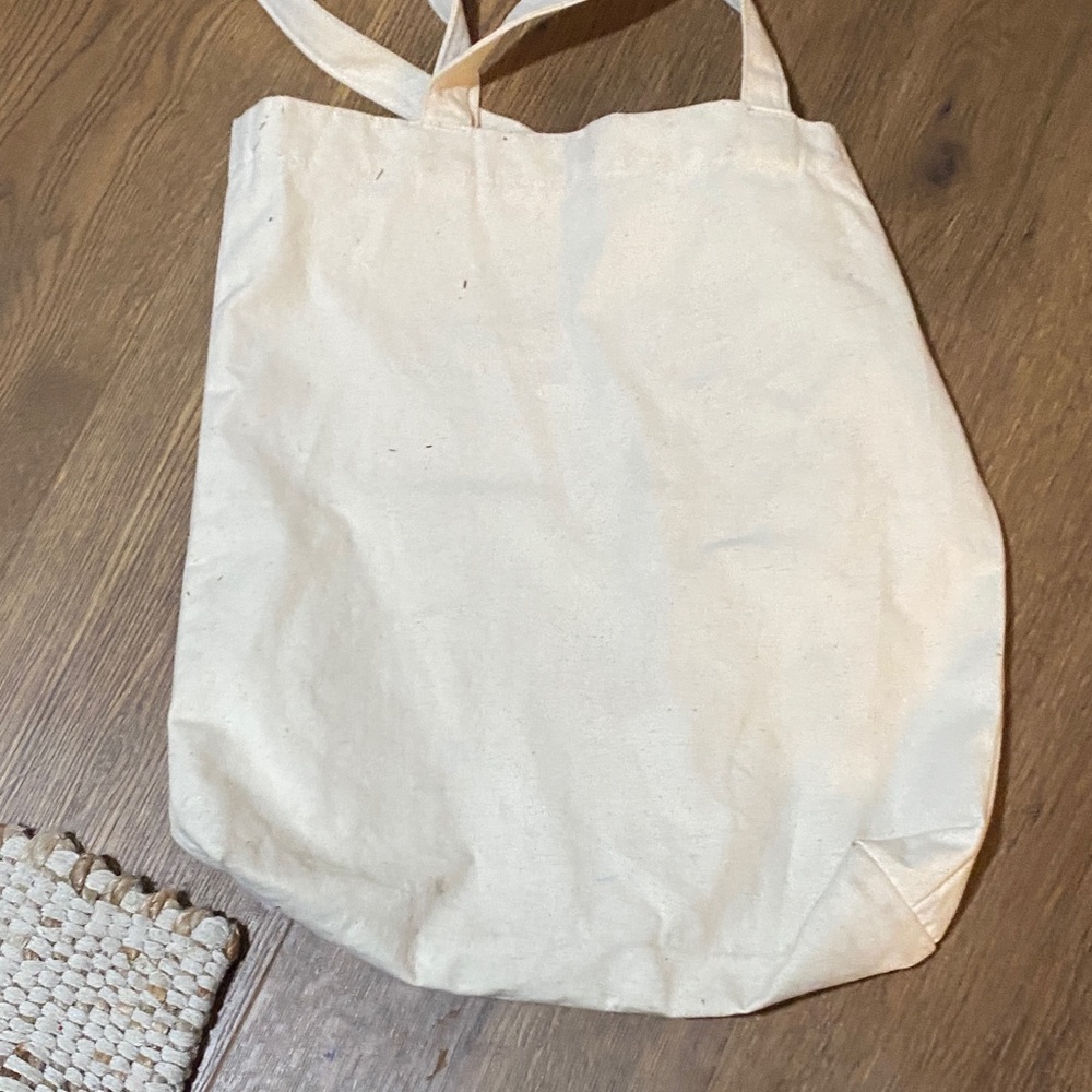 BAGGU Cream Tote with Black Print - Picture 2 of 3